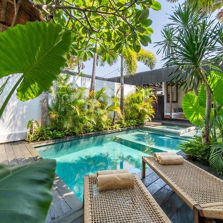 Villa Yogi Surf 2 Canggu Exterior photo