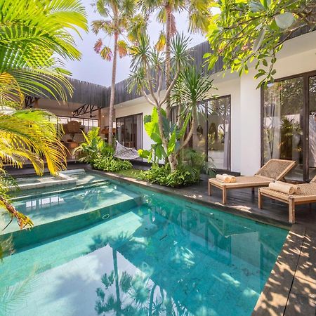 Villa Yogi Surf 2 Canggu Exterior photo