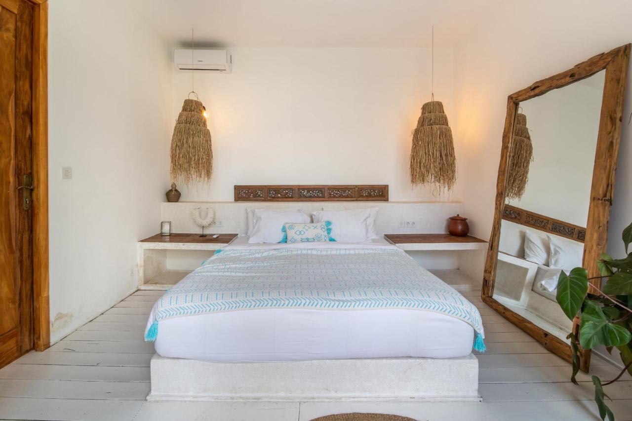 Villa Yogi Surf 2 Canggu Exterior photo